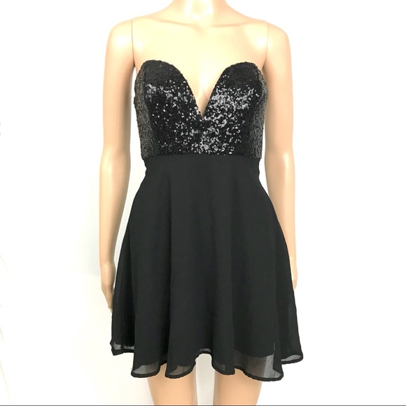 Tobi Dresses & Skirts - Tobi Little Black Dress LBD sequins mini short G1